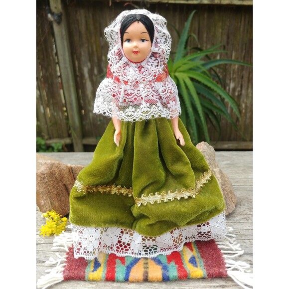 Vintage Collectable Mexican Folk Art Doll - Picture 7 of 16